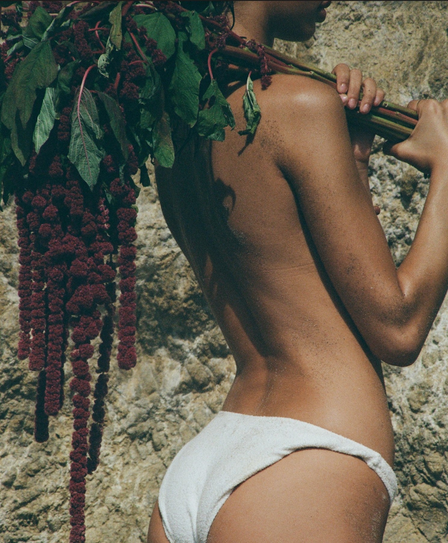 Model in Malibu promoting non-toxic, environment friendly and organic skincare products made in Toronto